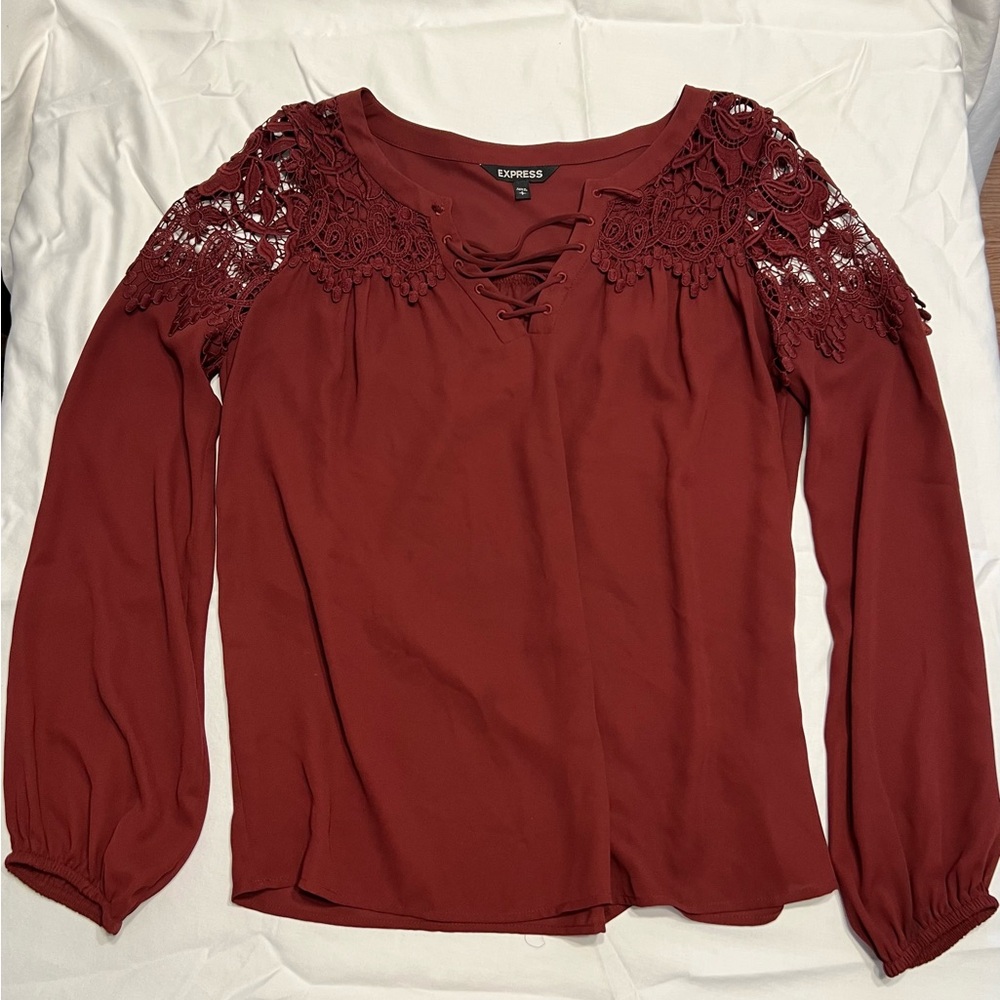 Express Woman’s Long Sleeve Red Blouse Lace V-neck Size Small